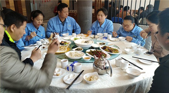 涌永硅橡膠祝大家元宵節(jié)快樂(lè)！