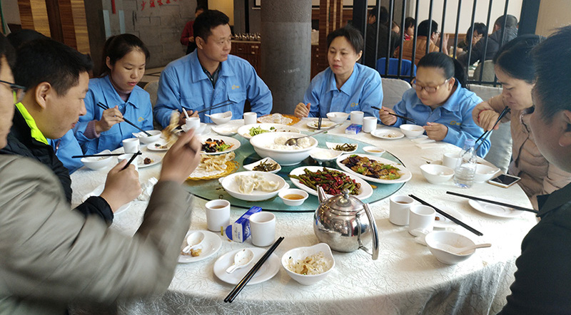 涌永硅橡膠祝大家元宵節(jié)快樂(lè)！